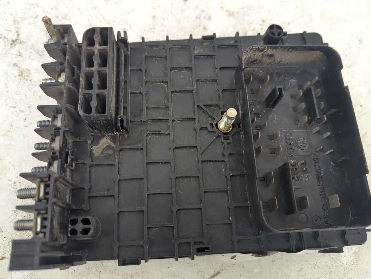 2009-2012 Volkswagen Cc Fusebox Fuse Box Panel Relay Module P/N:3C0937125 6358-2777 Fits Fits 2009 2010 2011 2012 OEM Used A