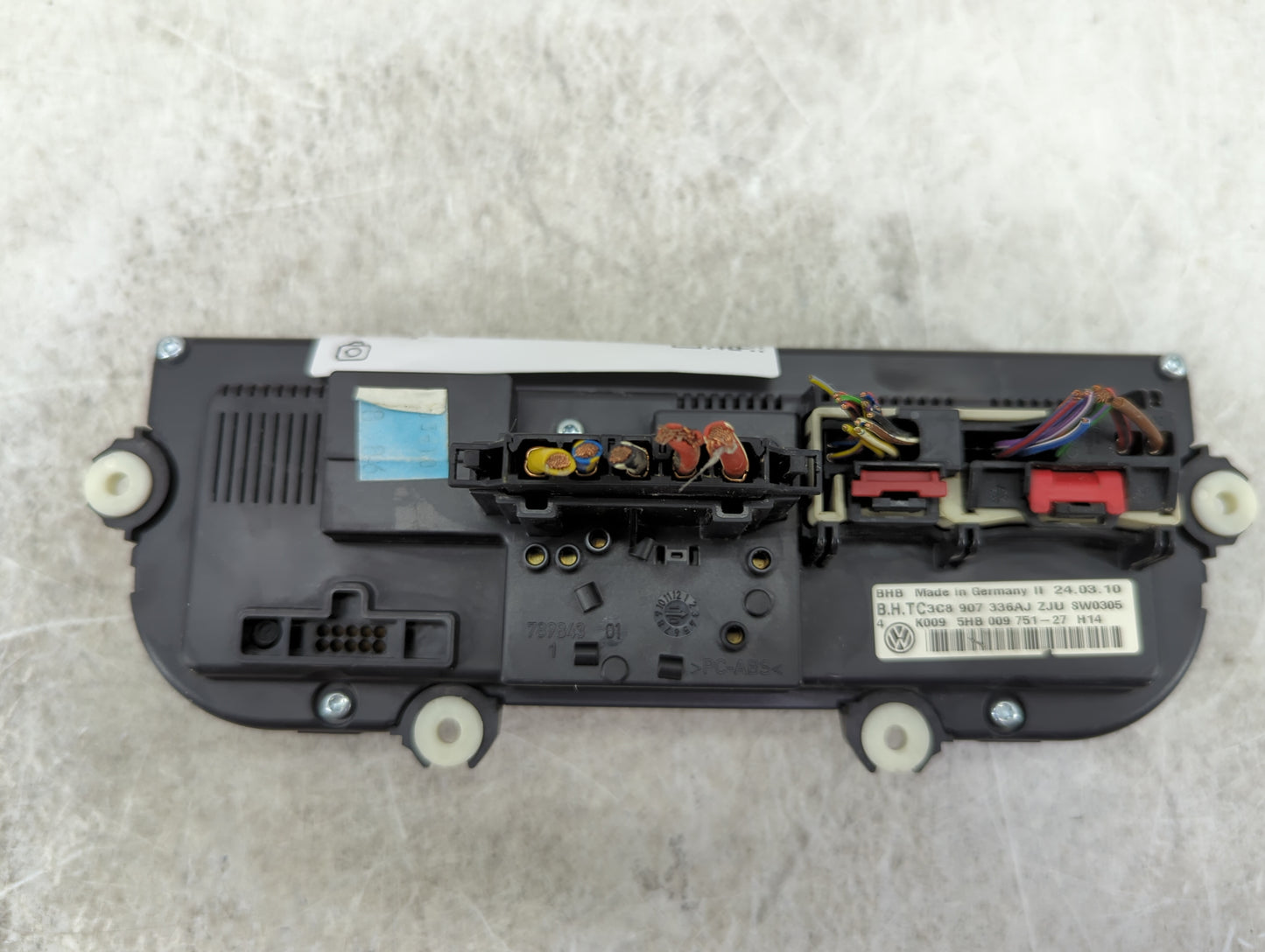 2009-2010 Volkswagen Cc Climate Control Module Temperature AC/Heater Replacement P/N:3C8907336AJ 5HB009751-27 Fits Fits 2009