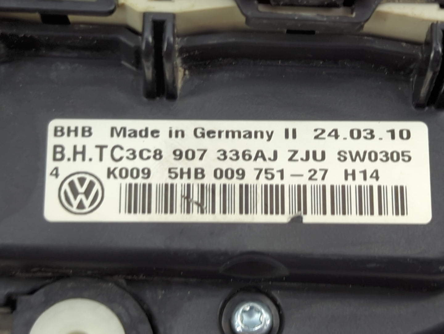 2009-2010 Volkswagen Cc Climate Control Module Temperature AC/Heater Replacement P/N:3C8907336AJ 5HB009751-27 Fits Fits 2009