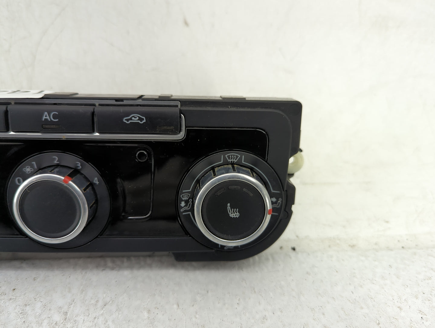 2009-2010 Volkswagen Cc Climate Control Module Temperature AC/Heater Replacement P/N:3C8907336AJ 5HB009751-27 Fits Fits 2009