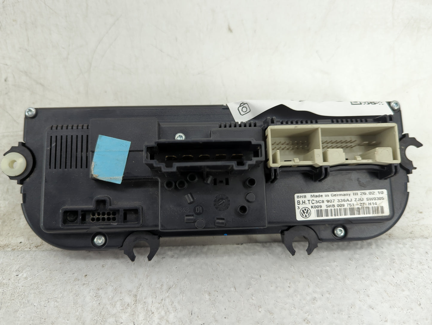 2009-2010 Volkswagen Cc Climate Control Module Temperature AC/Heater Replacement P/N:3C8907336AJ 5HB009751-27 Fits Fits 2009