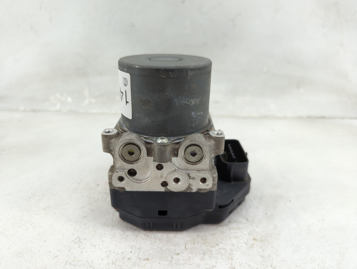 2009-2011 Volkswagen Cc Anti-Lock Brake ABS Pump Module Actuator OEM P/N:4540-33400 89541-33301 Fits Fits 2009 2010 2011 OEM