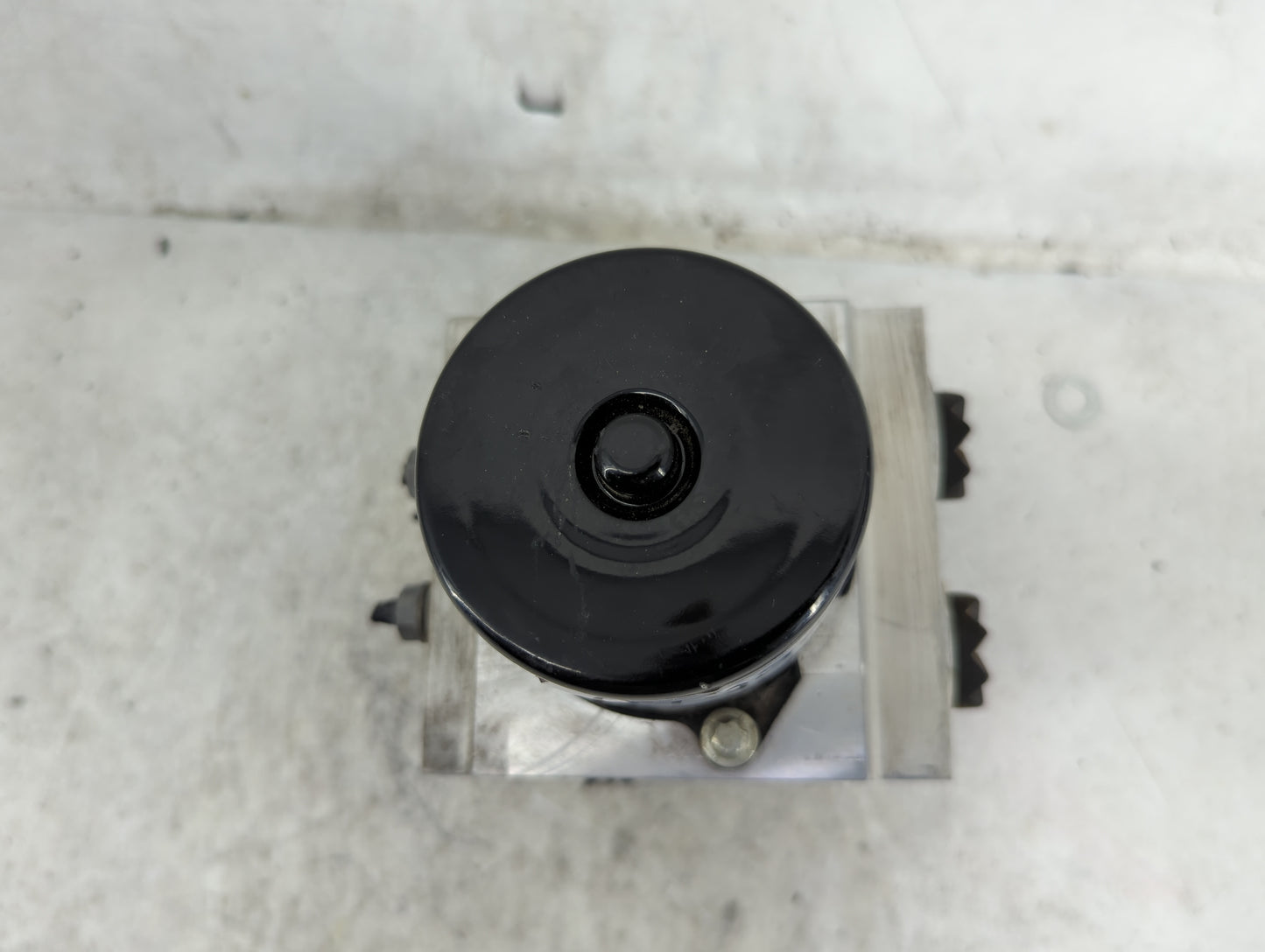 2009-2011 Volkswagen Cc ABS Pump Control Module Replacement P/N:HC00522A57DER 3C0.614.109 Fits Fits 2009 2010 2011 OEM Used 