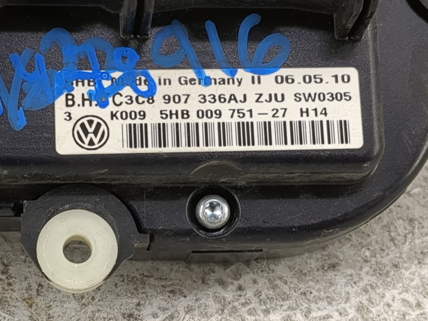 2009-2010 Volkswagen Cc Climate Control Module Temperature AC/Heater Replacement P/N:3C8907336AJ 5HB009751-27 Fits Fits 2009
