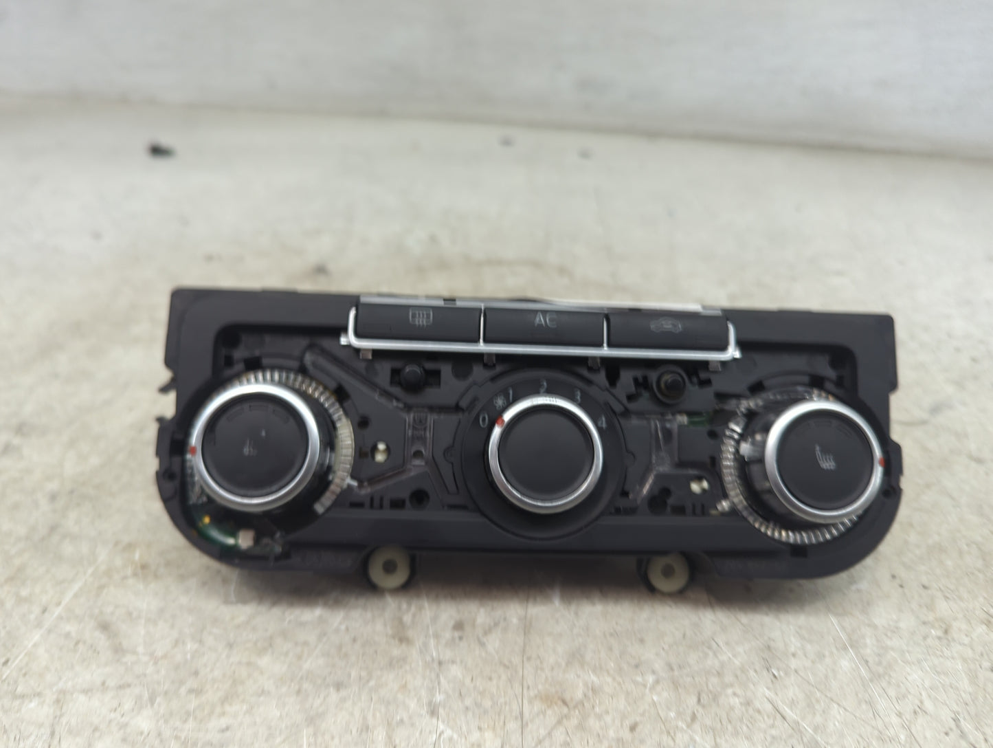 2011 Volkswagen Cc Climate Control Module Temperature AC/Heater Replacement P/N:5HB009751-27 3C8907336AJ Fits Fits 2010 OEM 