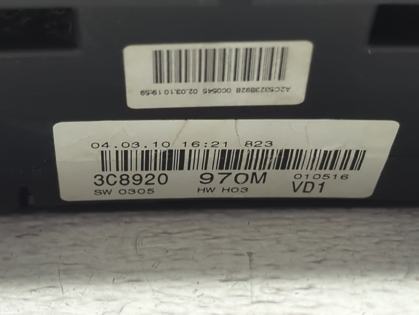 2010-2011 Volkswagen Cc Instrument Cluster Speedometer Gauges P/N:3C8920970M Miles: Fits Fits 2010 2011 OEM Used Auto Parts 