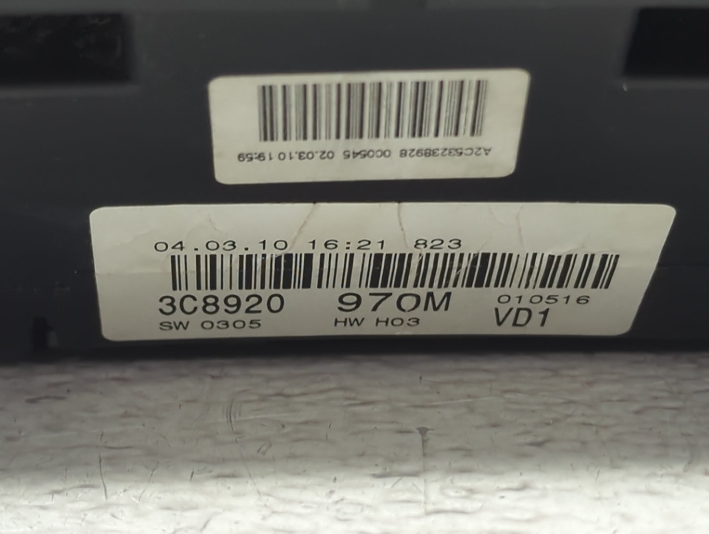 2010-2011 Volkswagen Cc Instrument Cluster Speedometer Gauges P/N:3C8920970M Miles: Fits Fits 2010 2011 OEM Used Auto Parts 