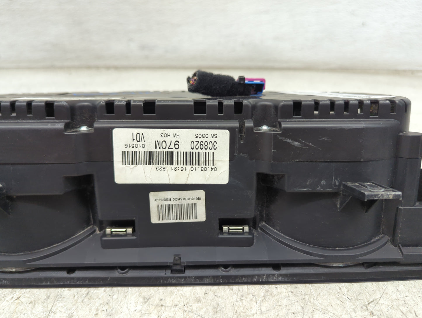 2010-2011 Volkswagen Cc Instrument Cluster Speedometer Gauges P/N:3C8920970M Miles: Fits Fits 2010 2011 OEM Used Auto Parts 