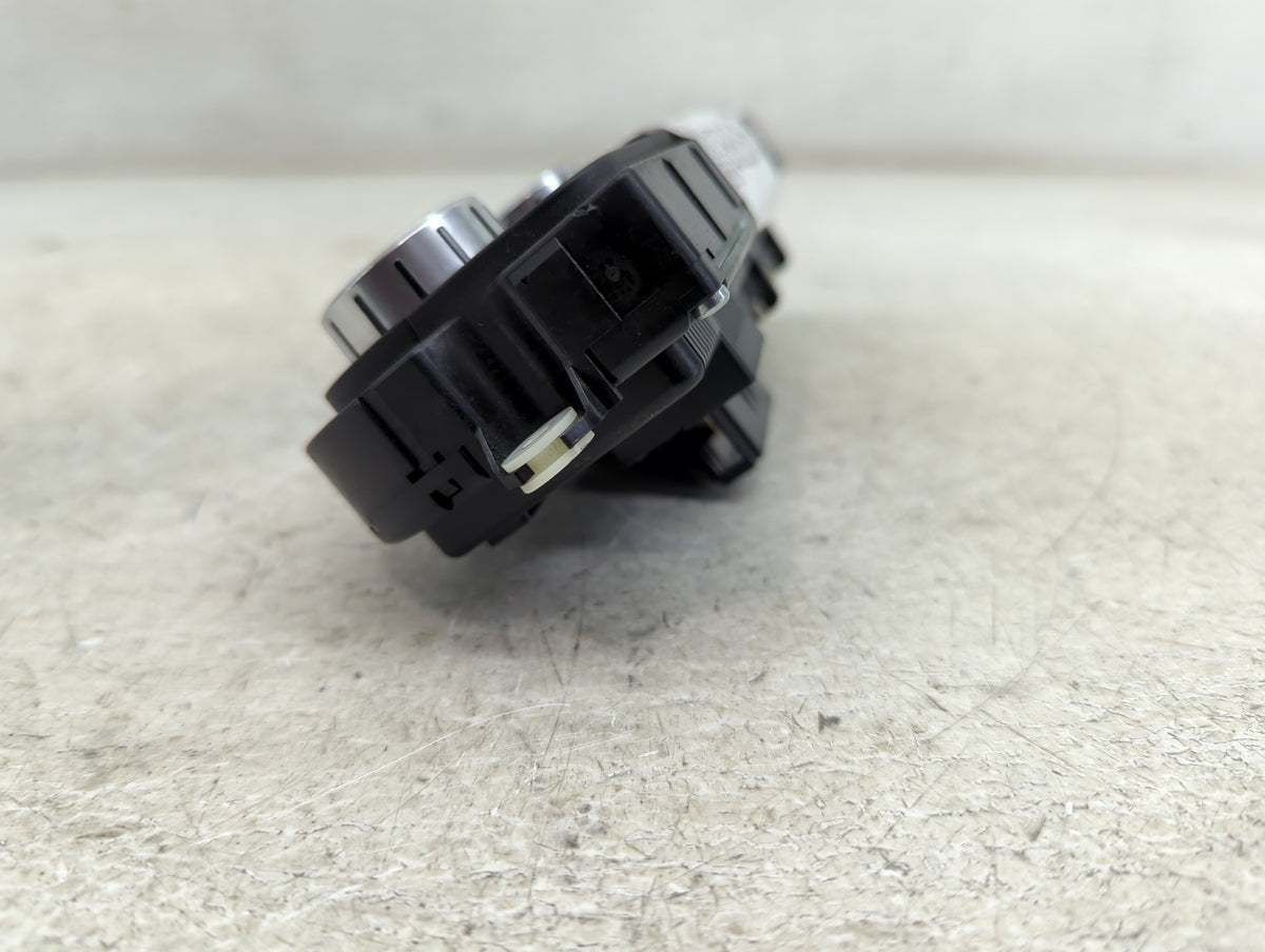 2011 Volkswagen Cc Climate Control Module Temperature AC/Heater Replacement P/N:3C8907336AJ 5HB00975127 Fits Fits 2010 OEM U