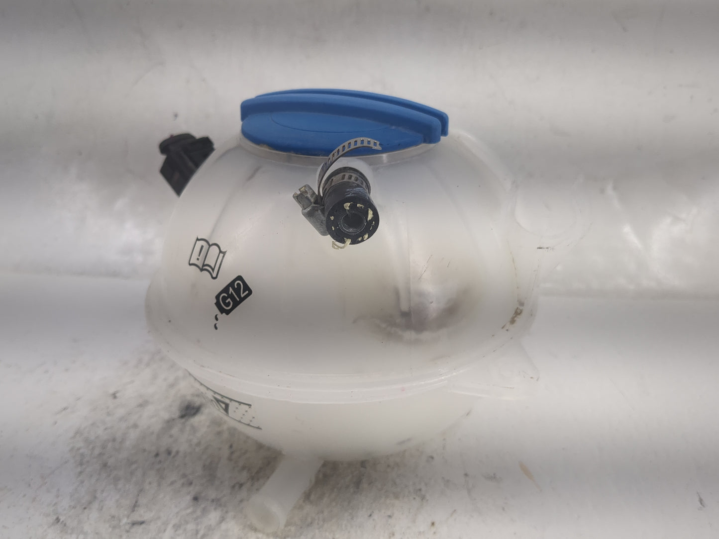 2009-2017 Volkswagen Cc Radiator Coolant Overflow Expansion Tank Bottle 1497953 - Oemusedautoparts1.com
