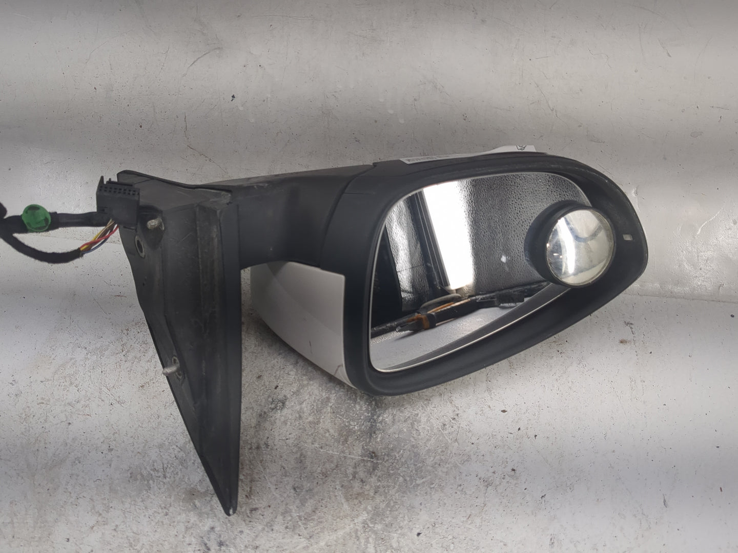 2009-2012 Volkswagen Cc Driver Side View Mirror - Left Door Mirror OEM Used - Oemusedautoparts1.com
