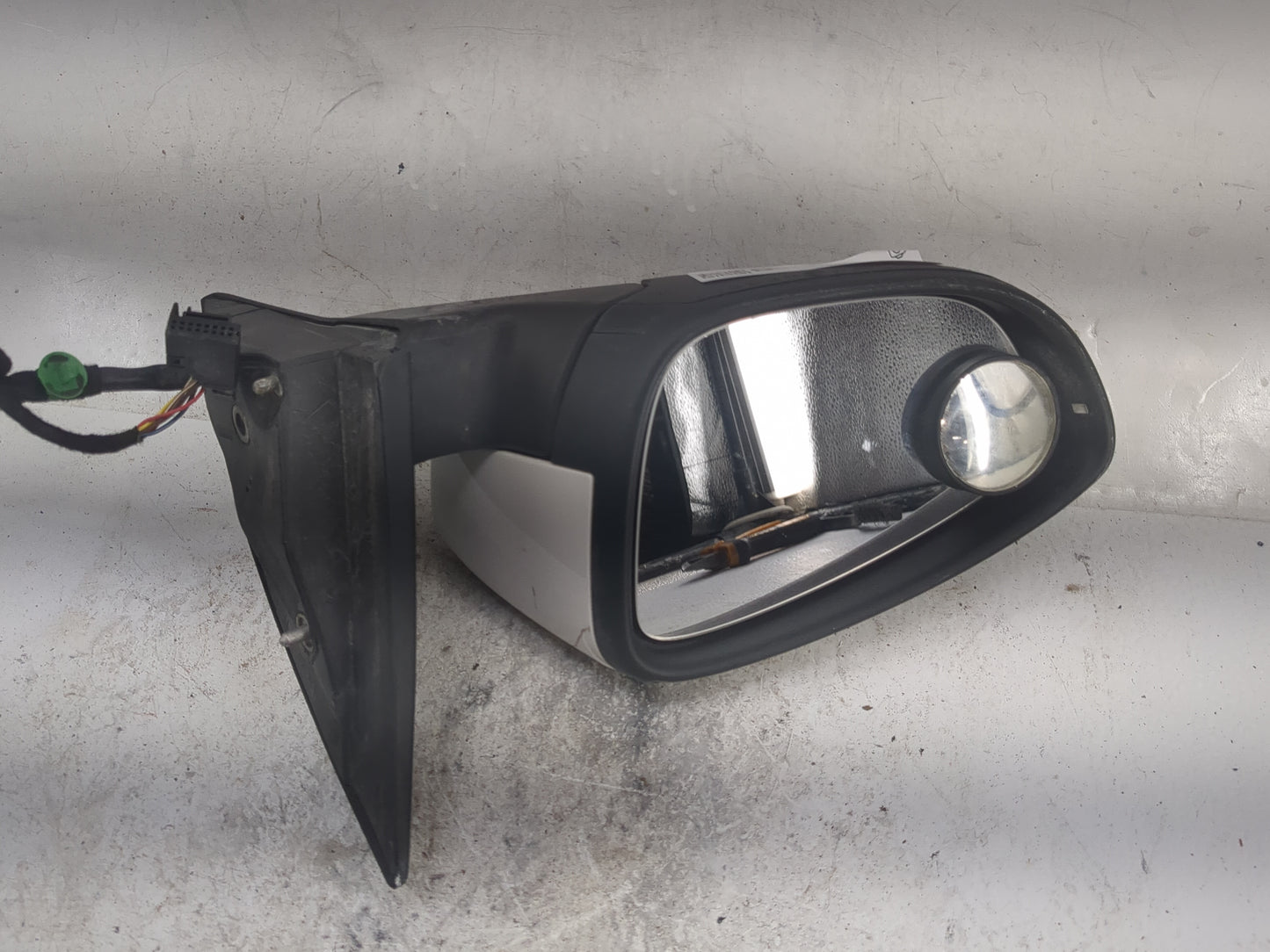 2009-2012 Volkswagen Cc Driver Side View Mirror - Left Door Mirror OEM Used - Oemusedautoparts1.com