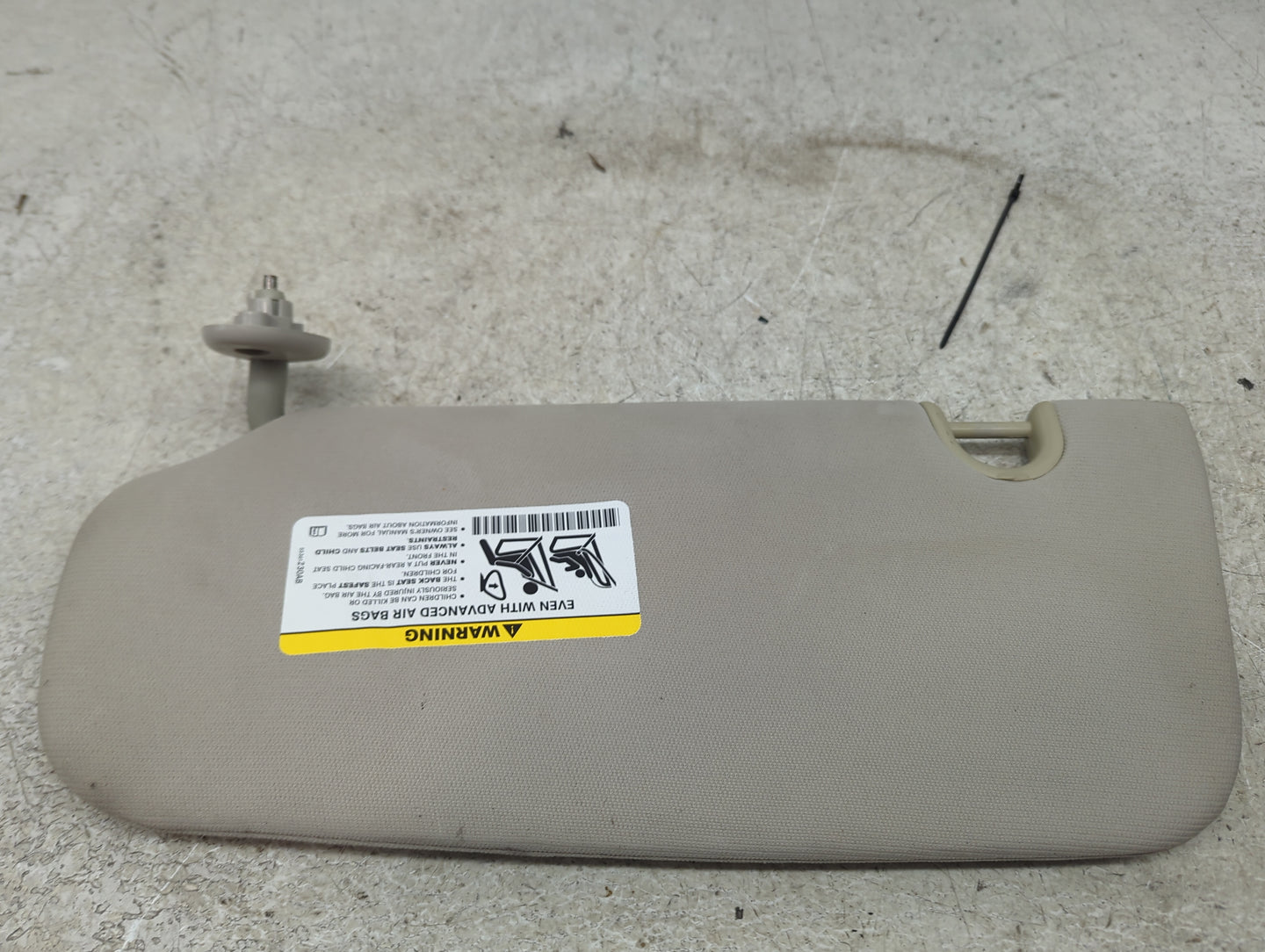 2010 Volkswagen Cc Sun Visor Shade Replacement Passenger Right Mirror Fits OEM Used Auto Parts - Oemusedautoparts1.com
