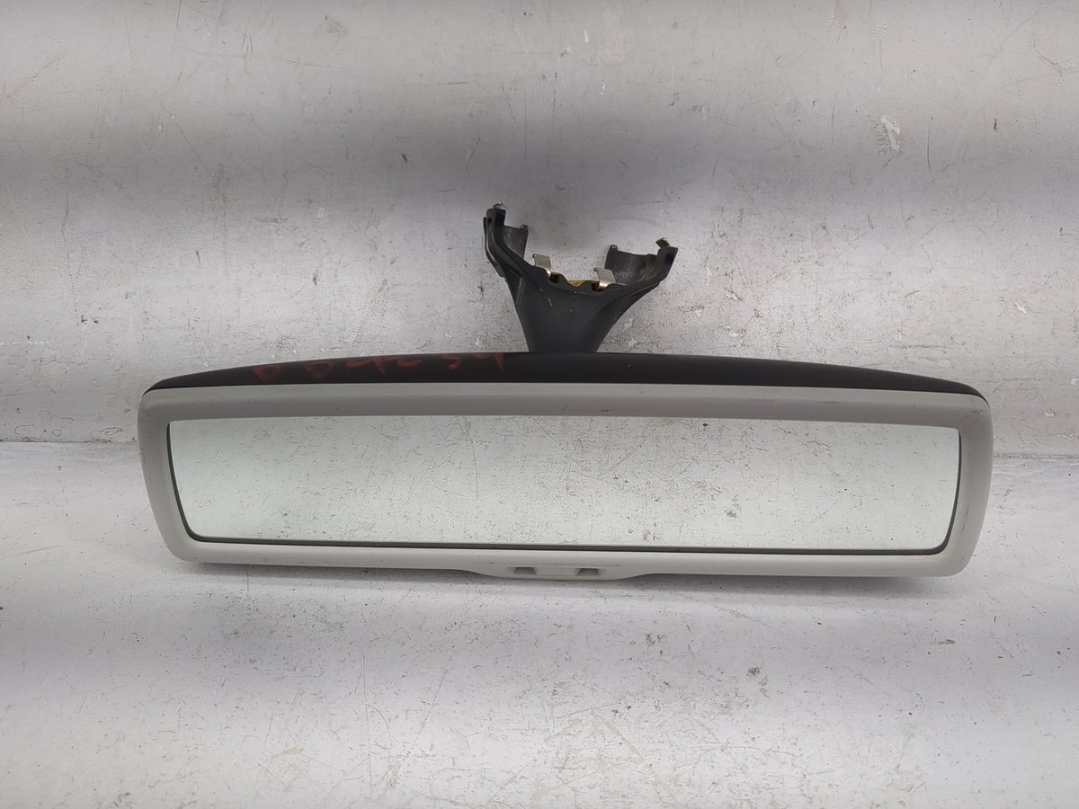 2010 Volkswagen Cc Interior Rear View Mirror Replacement OEM P/N:E11 026141 GNTX-386 Fits OEM Used Auto Parts - Oemusedautop