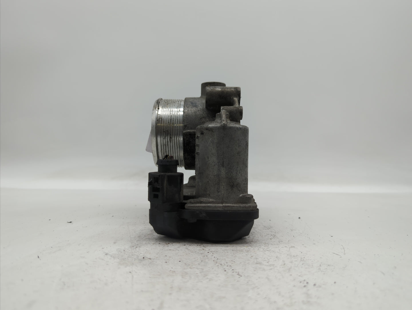 2009-2017 Volkswagen Cc Throttle Body P/N:06F 133 062 G 06F 133 062 Q Fits OEM Used Auto Parts - Oemusedautoparts1.com