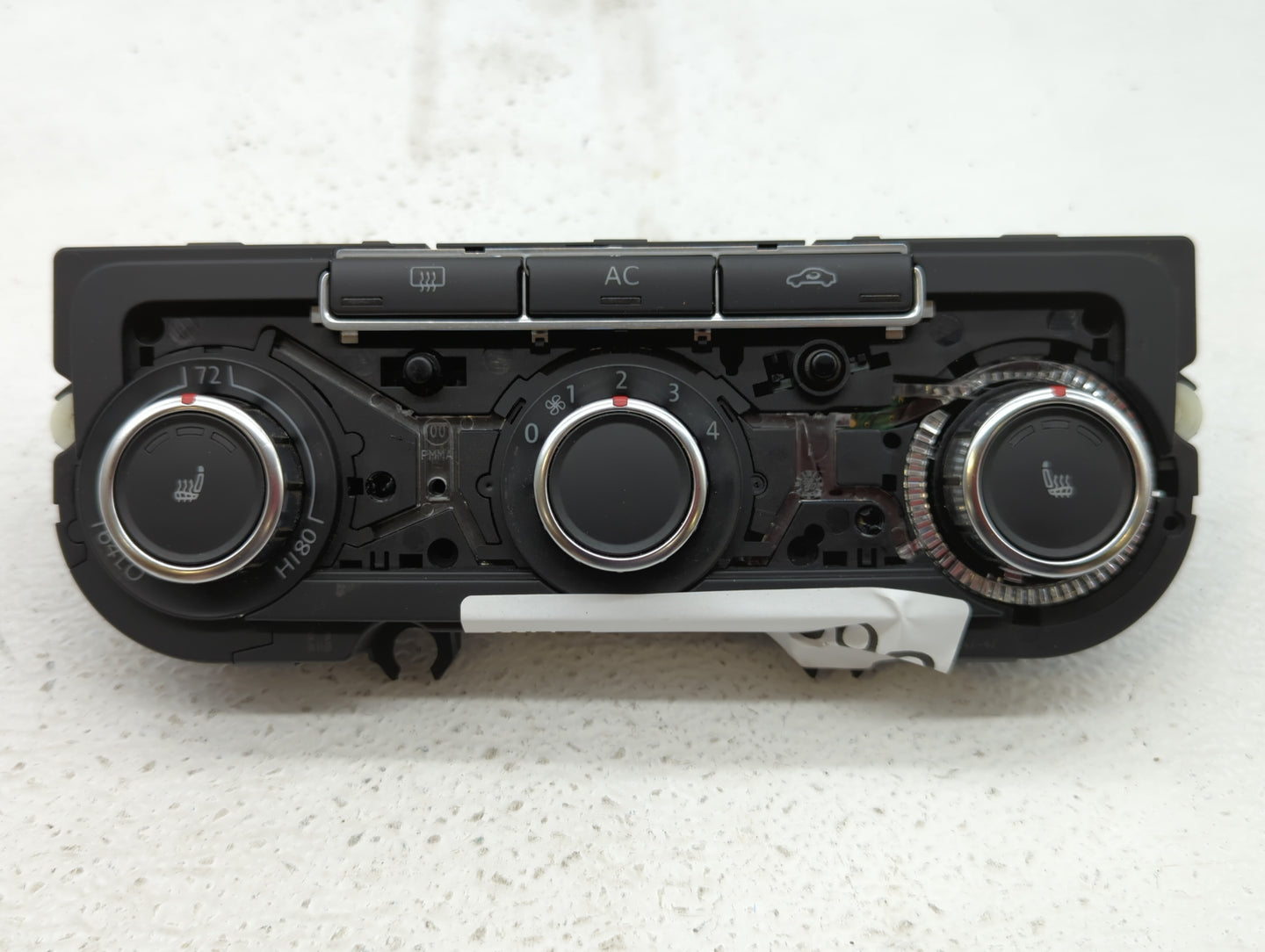 2009-2010 Volkswagen Cc Climate Control Module Temperature AC/Heater Replacement P/N:3C8 907 336N ZJU 3C8 907 336 AJ Fits OE