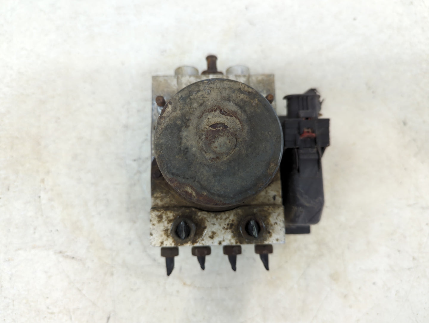 2009-2011 Volkswagen Cc ABS Pump Control Module Replacement P/N:5 695 L8 151012 Fits Fits 2009 2010 2011 OEM Used Auto Parts