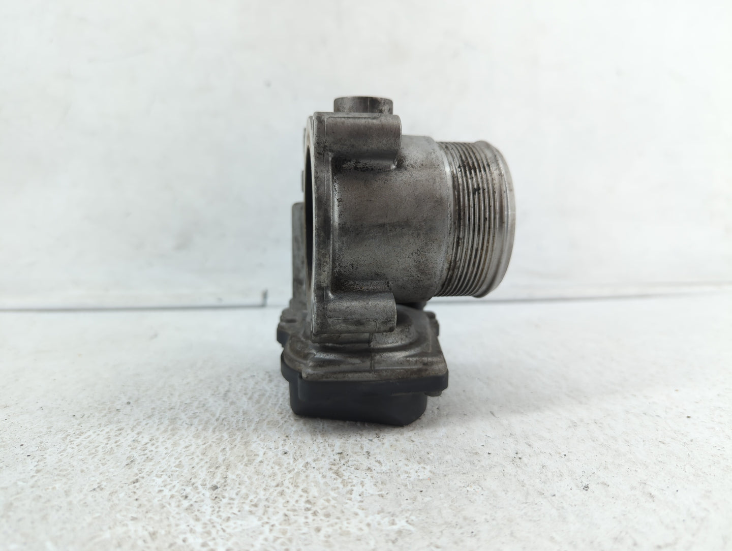 2009-2017 Volkswagen Cc Throttle Body P/N:06F 133 062 G 06F 133 062 Q Fits OEM Used Auto Parts - Oemusedautoparts1.com