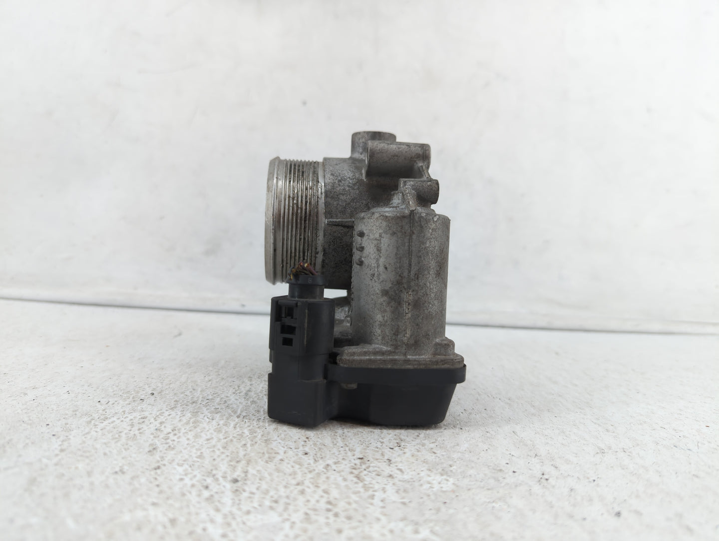 2009-2017 Volkswagen Cc Throttle Body P/N:06F 133 062 G 06F 133 062 Q Fits OEM Used Auto Parts - Oemusedautoparts1.com