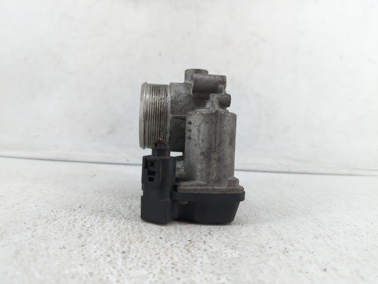 2009-2017 Volkswagen Cc Throttle Body P/N:06F 133 062 G 06F 133 062 Q Fits OEM Used Auto Parts - Oemusedautoparts1.com