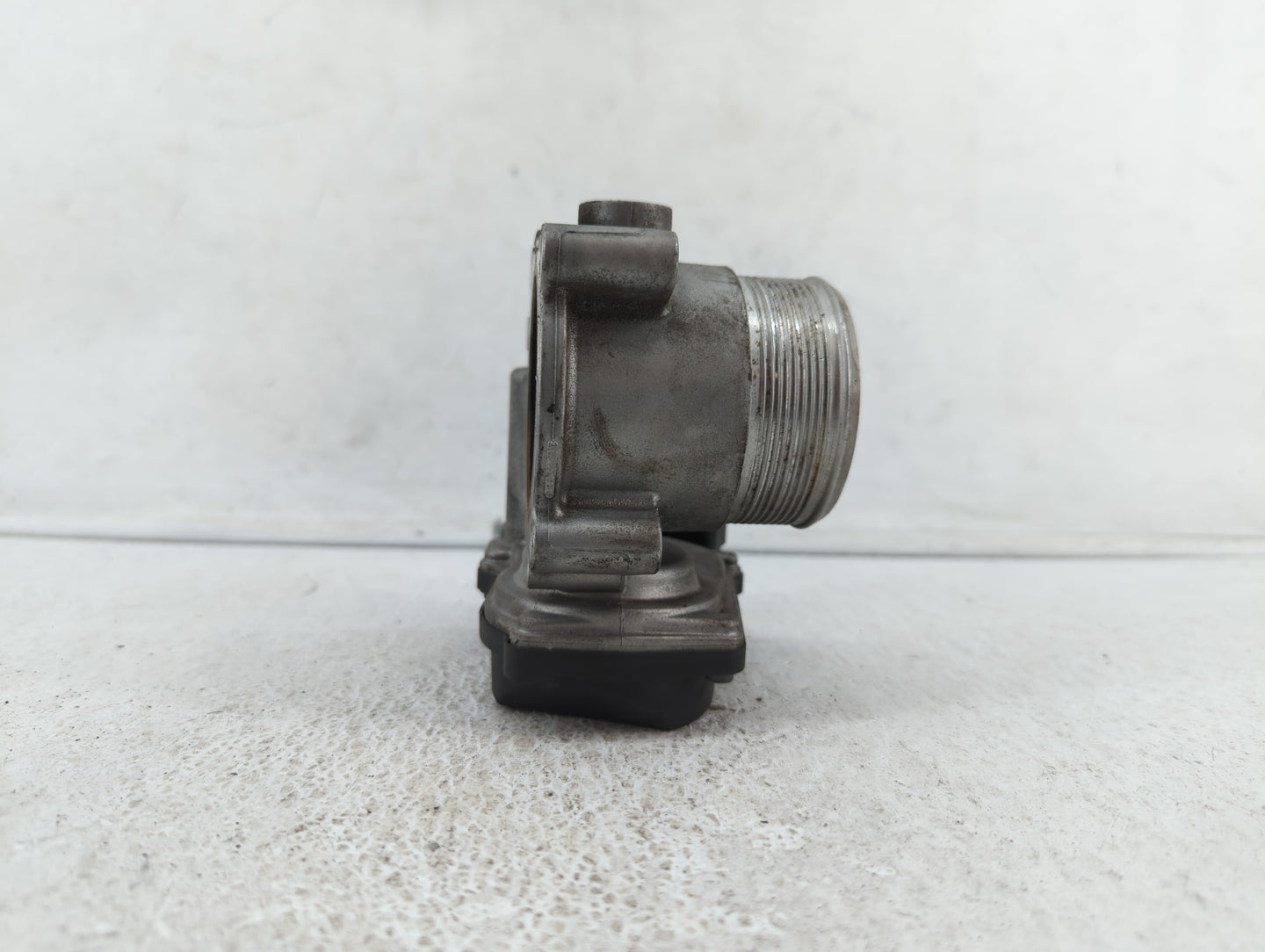 2009-2017 Volkswagen Cc Throttle Body P/N:06F 133 062 G 06F 133 062 Q Fits OEM Used Auto Parts - Oemusedautoparts1.com