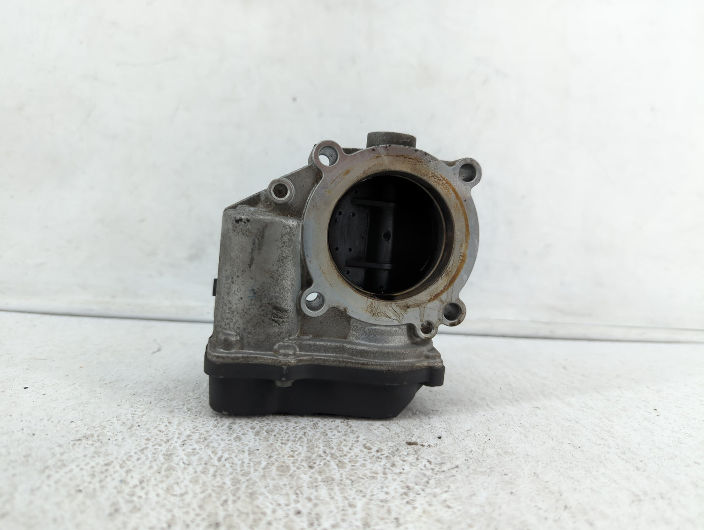 2009-2017 Volkswagen Cc Throttle Body P/N:06F 133 062 G 06F 133 062 Q Fits OEM Used Auto Parts - Oemusedautoparts1.com
