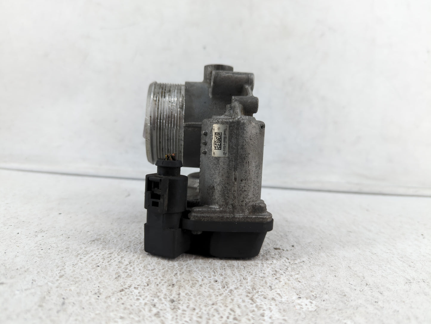 2009-2017 Volkswagen Cc Throttle Body P/N:06F 133 062 G 06F 133 062 Q Fits OEM Used Auto Parts - Oemusedautoparts1.com