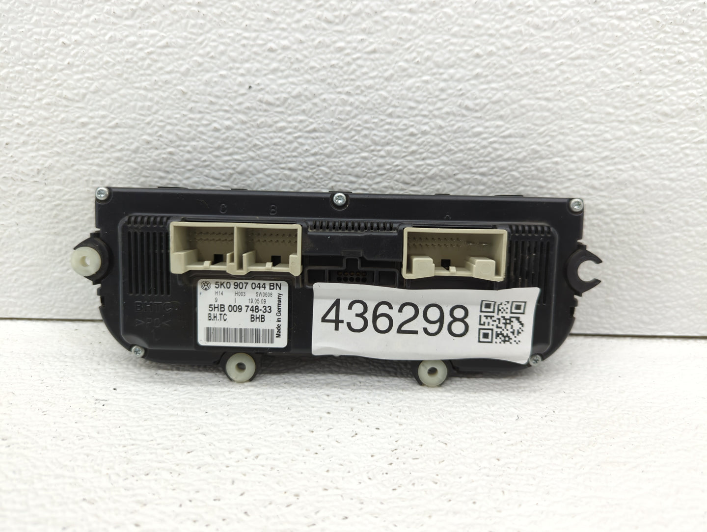 2009-2010 Volkswagen Cc Climate Control Module Temperature AC/Heater Replacement P/N:5K0 907 044 BN 5K0 907 044 CF Fits OEM 