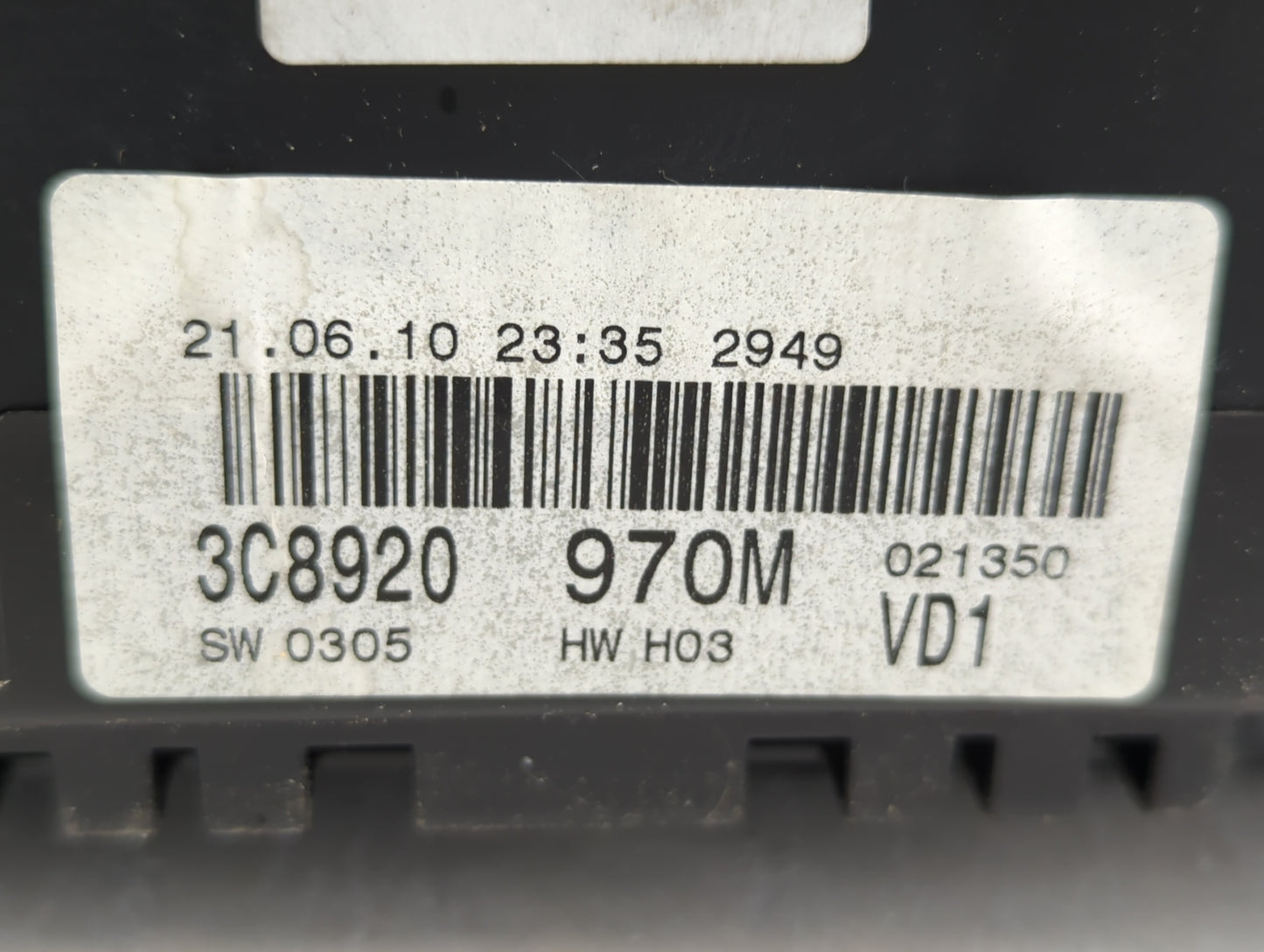 2010 Volkswagen Cc Instrument Cluster Speedometer Gauges P/N:3C8920 970M Fits OEM Used Auto Parts - Oemusedautoparts1.com