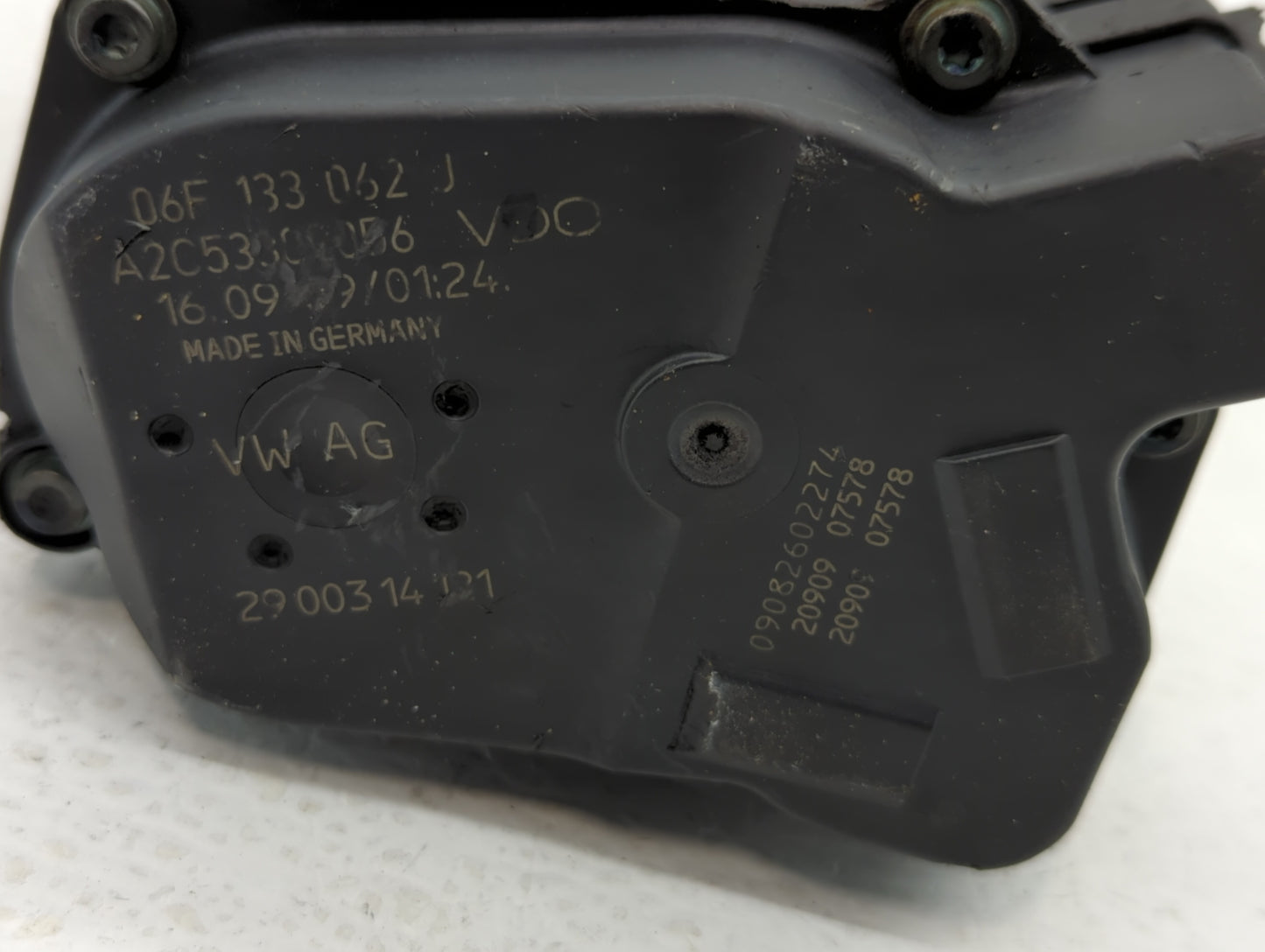 2009-2017 Volkswagen Cc Throttle Body P/N:06F 1333 062 J Fits OEM Used Auto Parts - Oemusedautoparts1.com