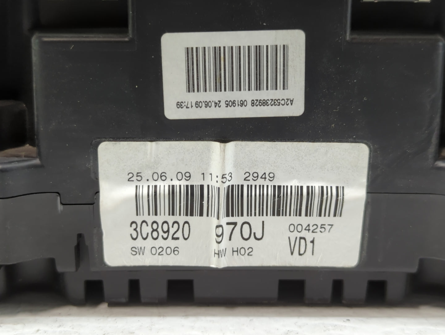 2009-2010 Volkswagen Cc Instrument Cluster Speedometer Gauges P/N:3C8920 970J A2C53356114 Fits Fits 2009 2010 OEM Used Auto 