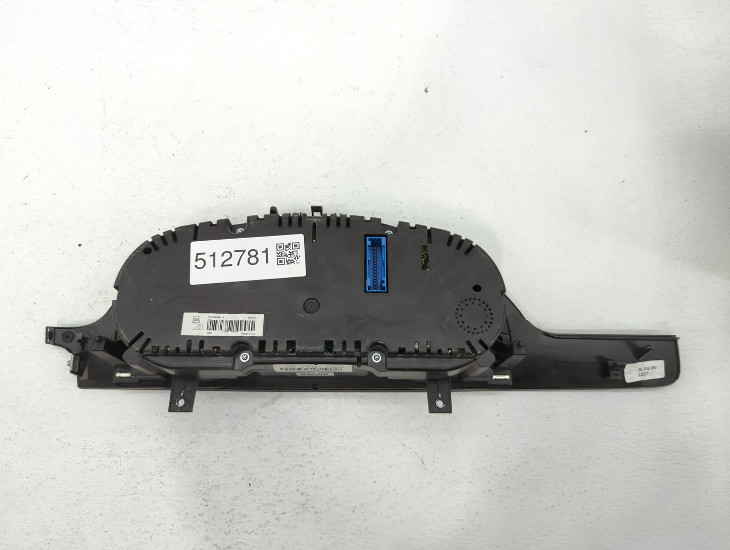 2009-2010 Volkswagen Cc Instrument Cluster Speedometer Gauges P/N:3C8920 970J A2C53356114 Fits Fits 2009 2010 OEM Used Auto 