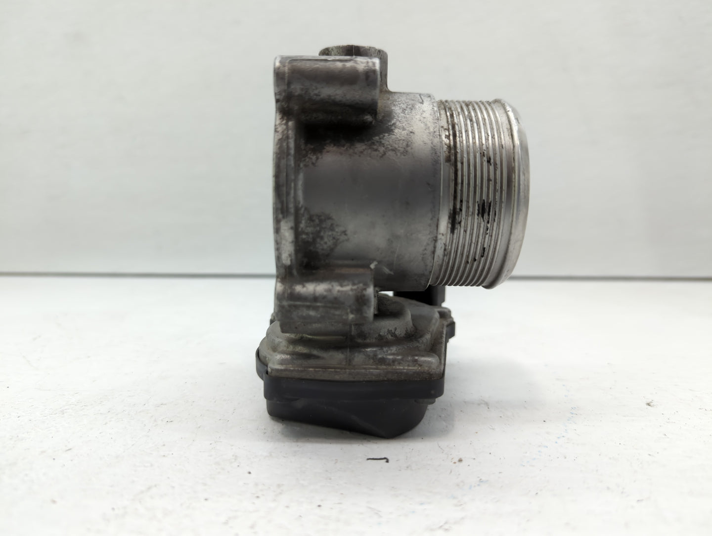 2009-2017 Volkswagen Cc Throttle Body P/N:06F 133 062 Q 06F 133 062 J Fits OEM Used Auto Parts - Oemusedautoparts1.com