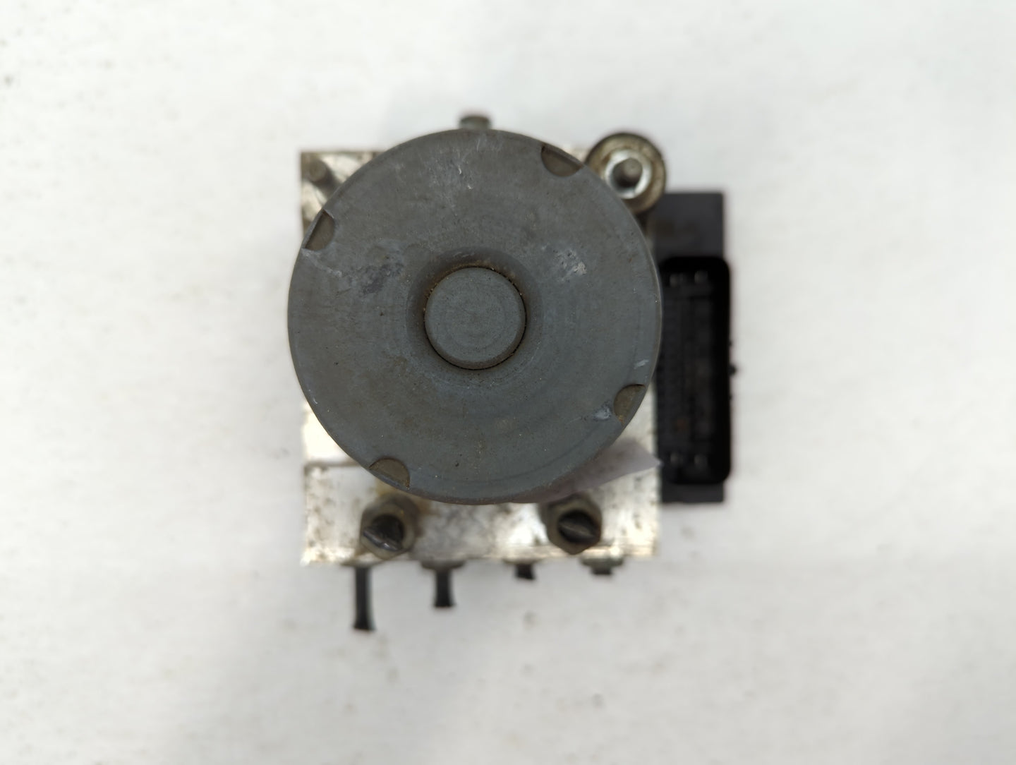 2009-2011 Volkswagen Cc ABS Pump Control Module Replacement P/N:3C0 614 109 AF Fits Fits 2009 2010 2011 OEM Used Auto Parts 