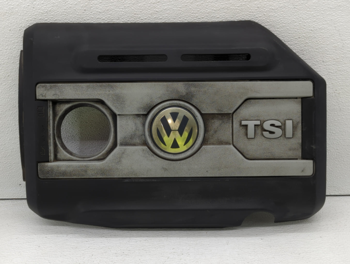 2010 Volkswagen Cc Engine Cover - Oemusedautoparts1.com