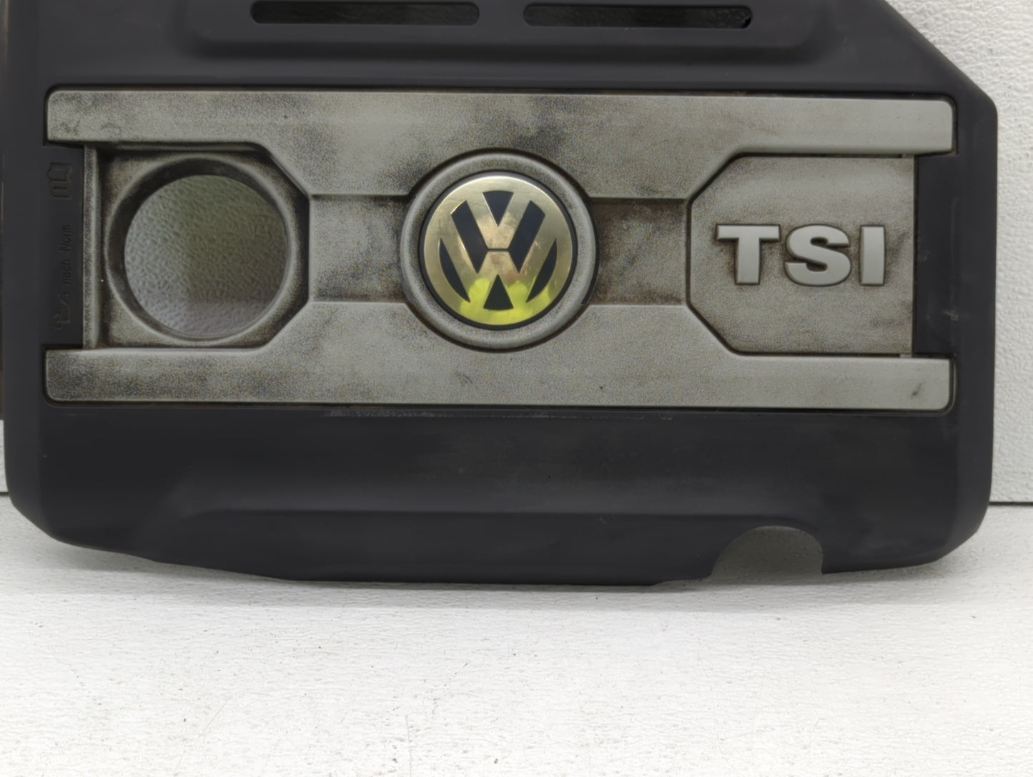 2010 Volkswagen Cc Engine Cover - Oemusedautoparts1.com