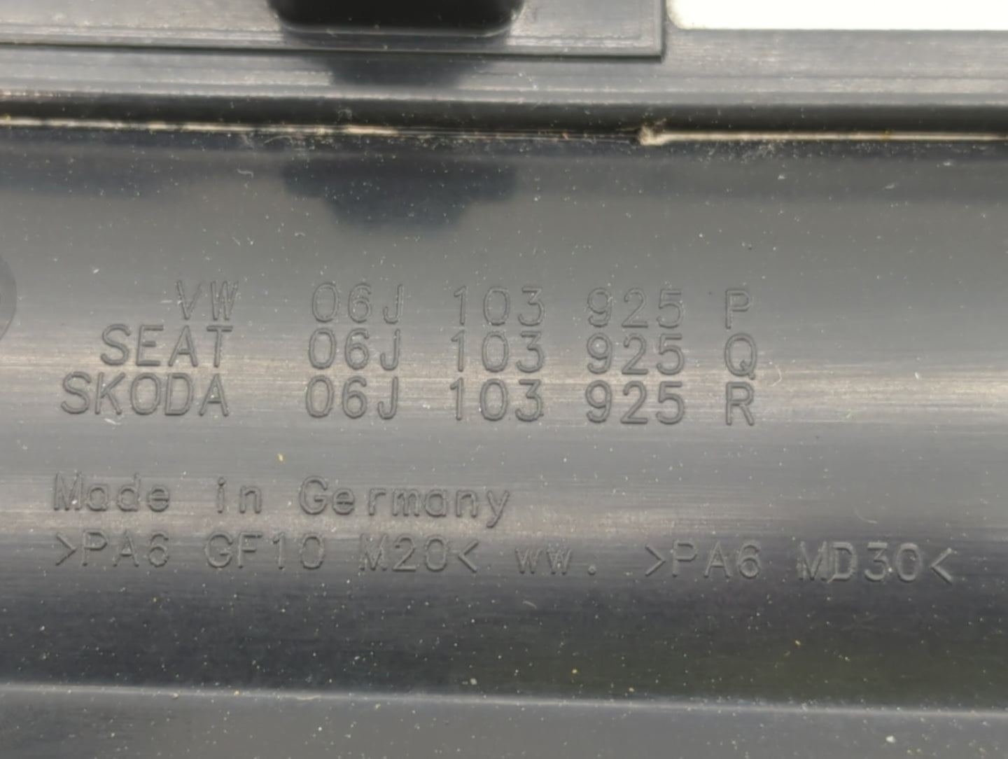 2010 Volkswagen Cc Engine Cover - Oemusedautoparts1.com