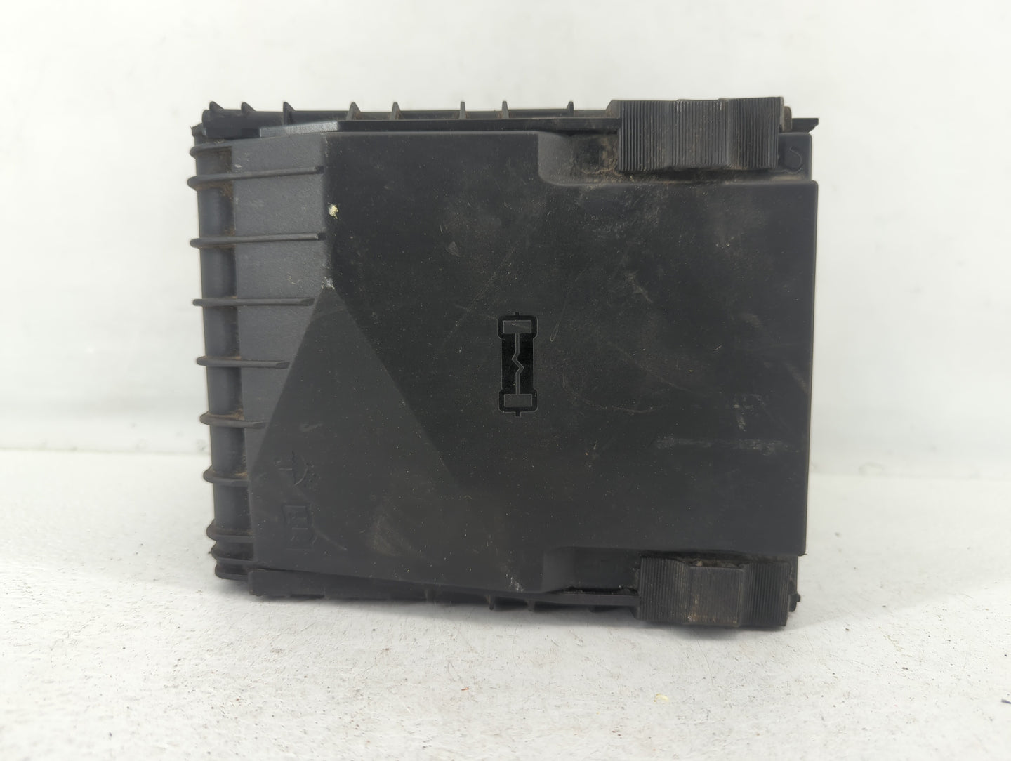 2009-2012 Volkswagen Cc Fusebox Fuse Box Panel Relay Module P/N:05152420 3C0 937 125, 6359-2777 Fits Fits 2009 2010 2011 201