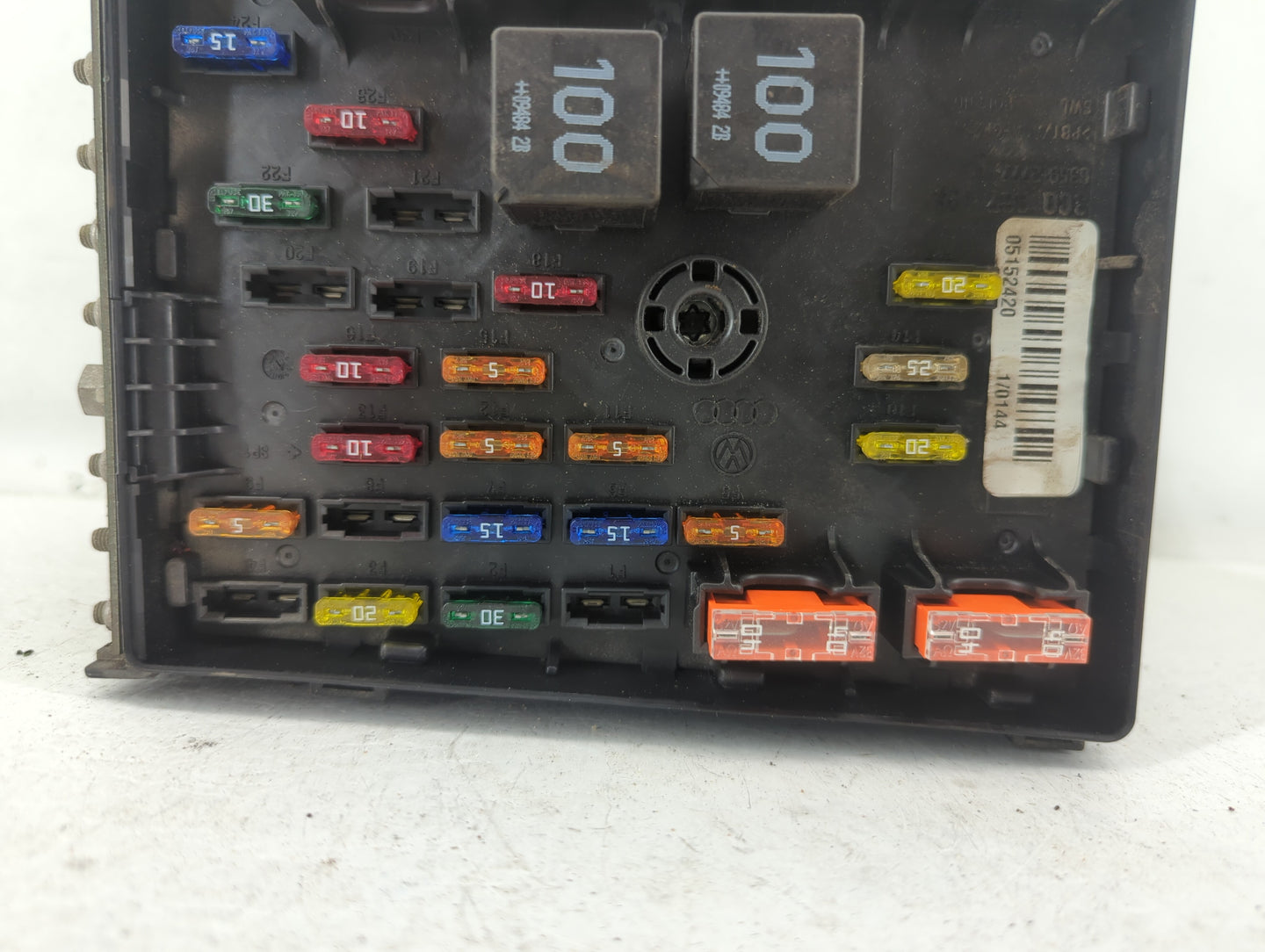 2009-2012 Volkswagen Cc Fusebox Fuse Box Panel Relay Module P/N:05152420 3C0 937 125, 6359-2777 Fits Fits 2009 2010 2011 201