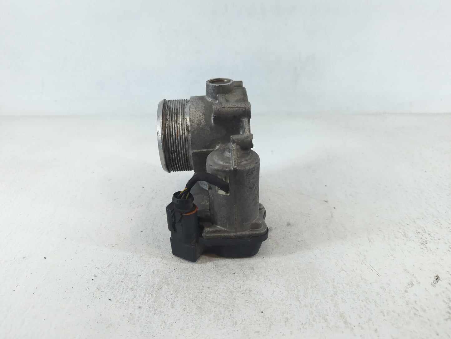 2009-2017 Volkswagen Cc Throttle Body P/N:06F 133 062 J Fits OEM Used Auto Parts - Oemusedautoparts1.com