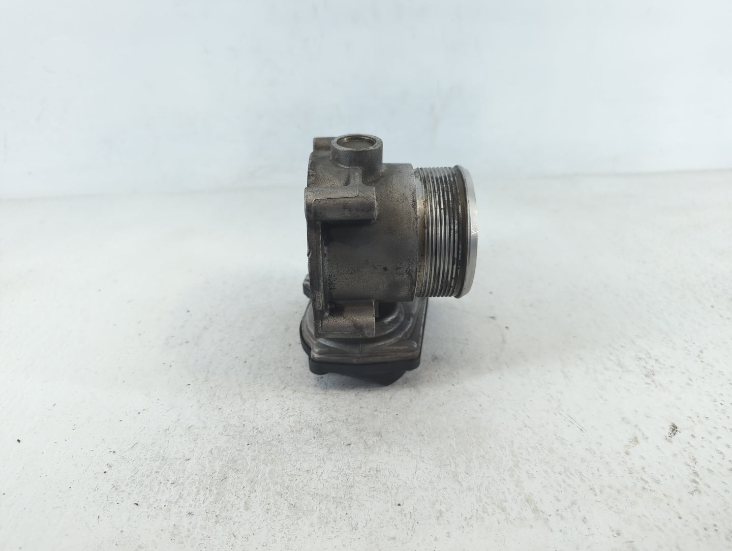 2009-2017 Volkswagen Cc Throttle Body P/N:06F 133 062 J Fits OEM Used Auto Parts - Oemusedautoparts1.com