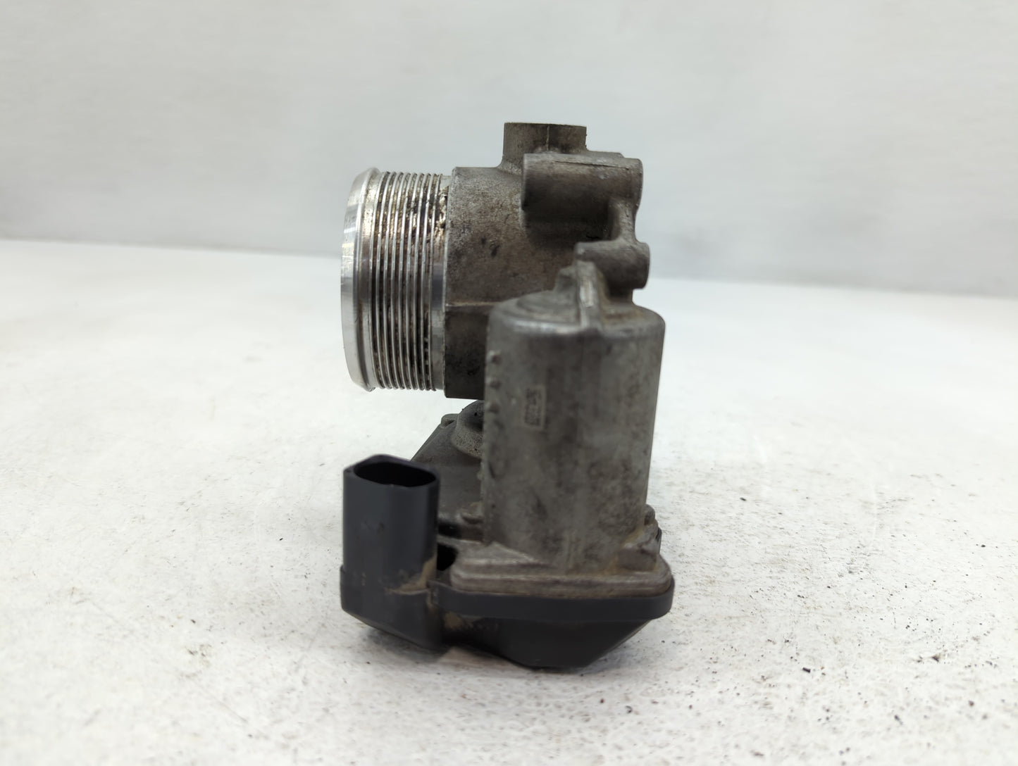 2009-2017 Volkswagen Cc Throttle Body P/N:06F 133 062 Q A2C53302056 Fits OEM Used Auto Parts - Oemusedautoparts1.com