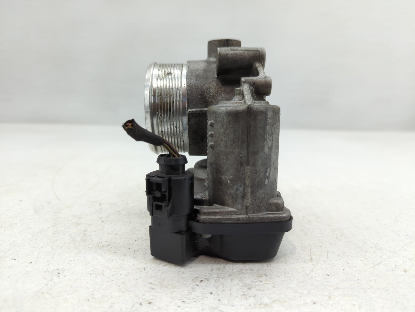 2009-2017 Volkswagen Cc Throttle Body P/N:29 003 14 121 A2C53302056 Fits OEM Used Auto Parts - Oemusedautoparts1.com