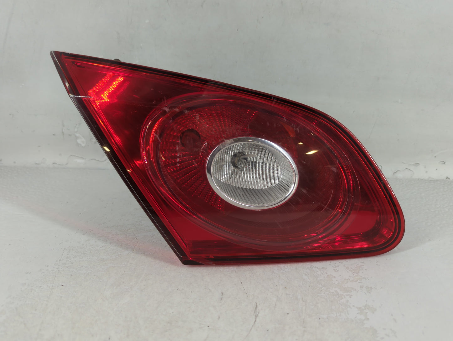 2010 Volkswagen Cc Tail Light Assembly Driver Left OEM P/N:308945093F A 020210 Fits Fits 2006 2007 OEM Used Auto Parts - Oem