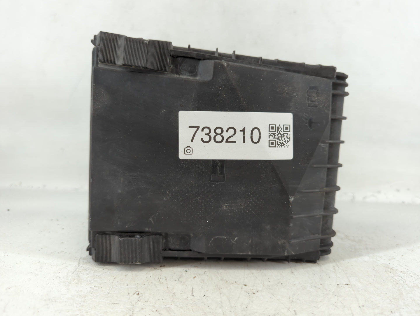 2009-2012 Volkswagen Cc Fusebox Fuse Box Panel Relay Module P/N:07358660 Fits Fits 2009 2010 2011 2012 OEM Used Auto Parts -