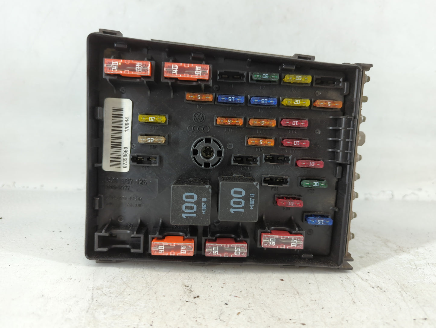 2009-2012 Volkswagen Cc Fusebox Fuse Box Panel Relay Module P/N:07358660 Fits Fits 2009 2010 2011 2012 OEM Used Auto Parts -