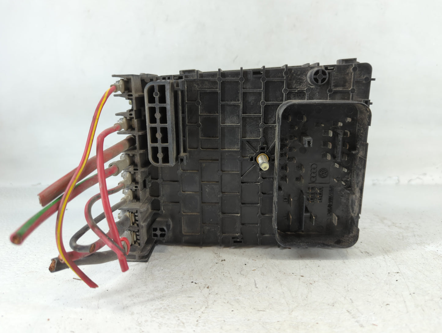 2009-2012 Volkswagen Cc Fusebox Fuse Box Panel Relay Module P/N:07358660 Fits Fits 2009 2010 2011 2012 OEM Used Auto Parts -