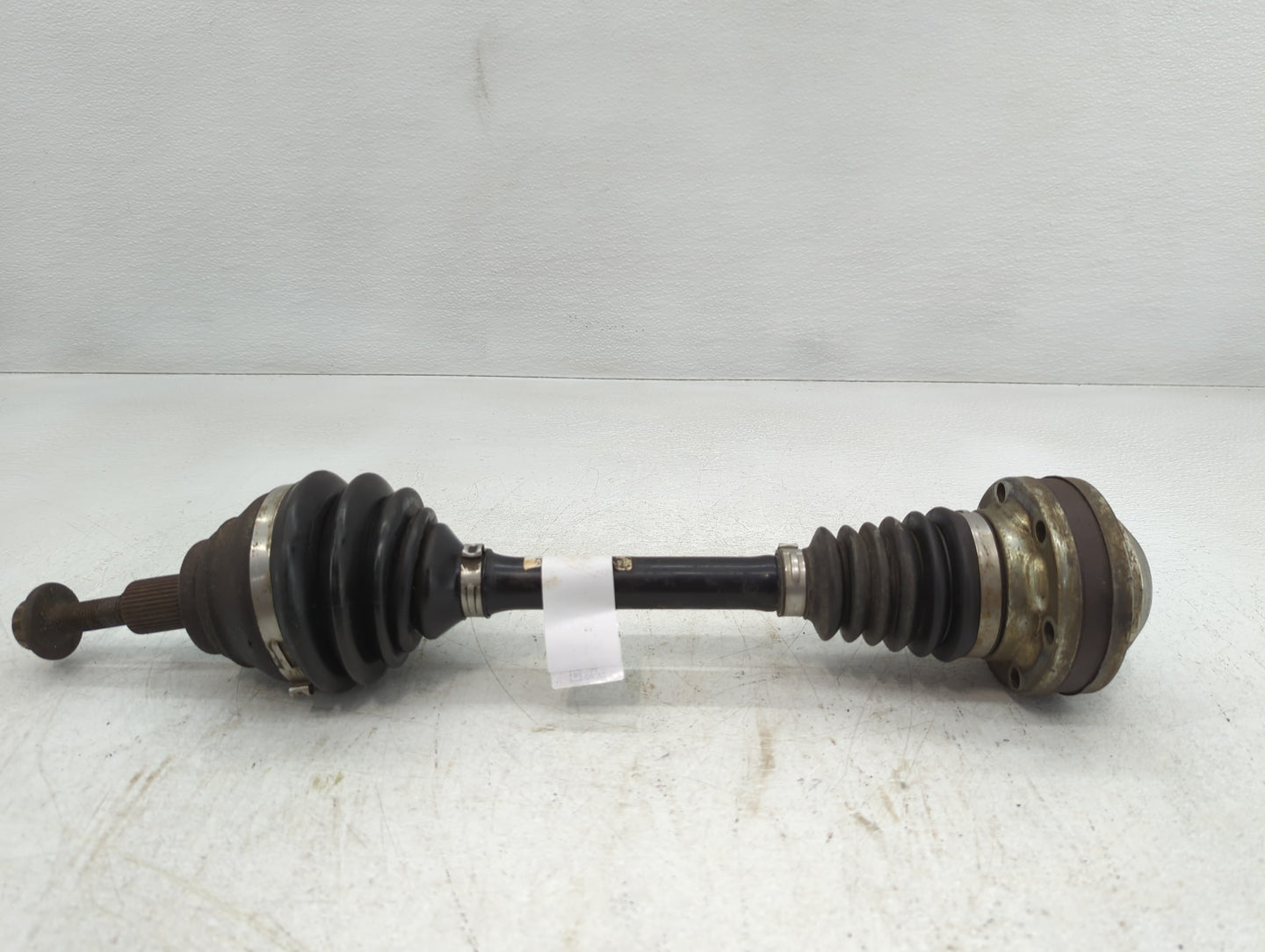 2009-2010 Volkswagen Cc Axle Shaft Front Driver Cv C/v 738533 - Oemusedautoparts1.com