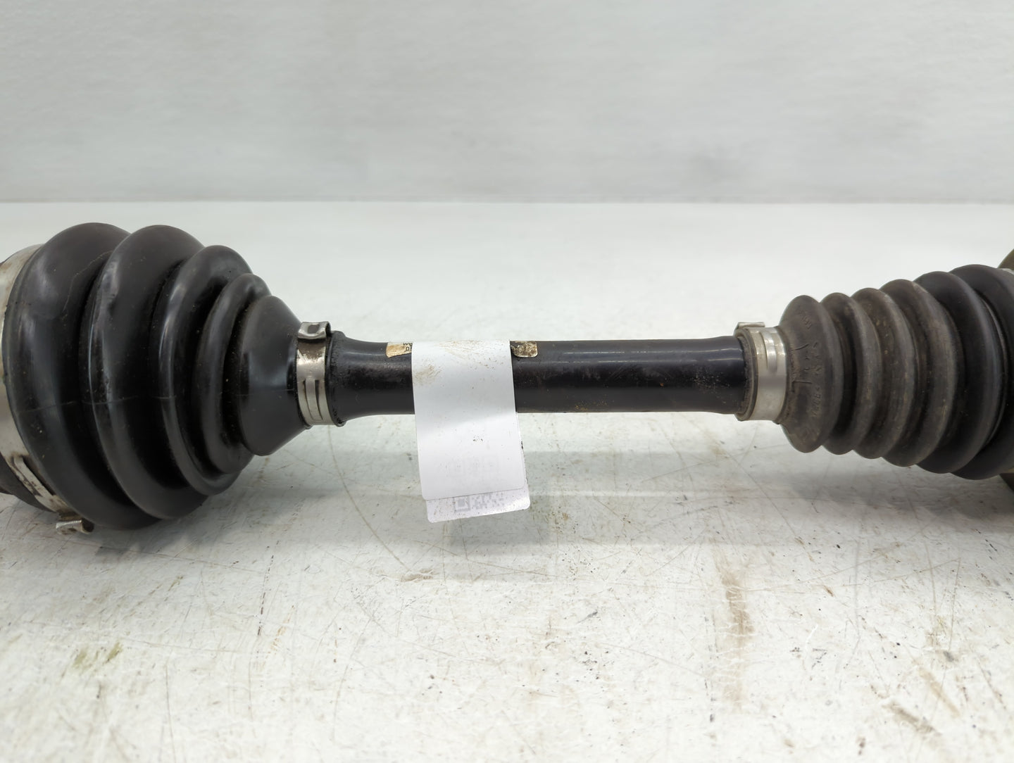 2009-2010 Volkswagen Cc Axle Shaft Front Driver Cv C/v - Oemusedautoparts1.com