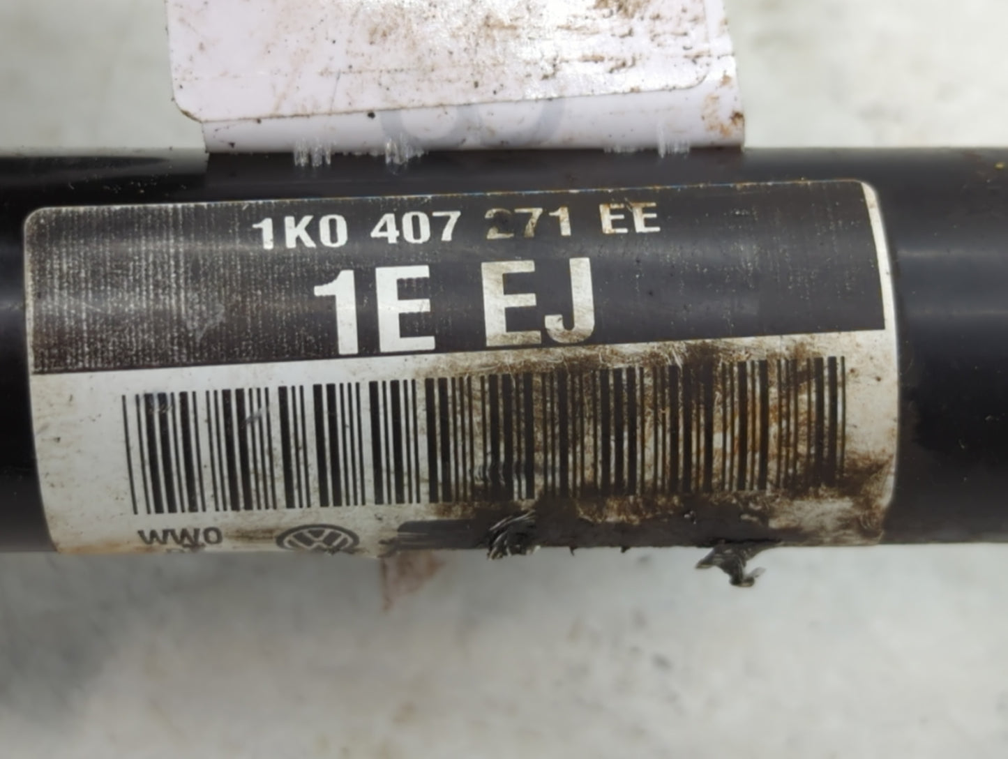 2009-2010 Volkswagen Cc Axle Shaft Front Driver Cv C/v - Oemusedautoparts1.com